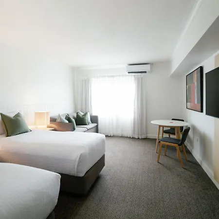 The Leea, Darwin-3