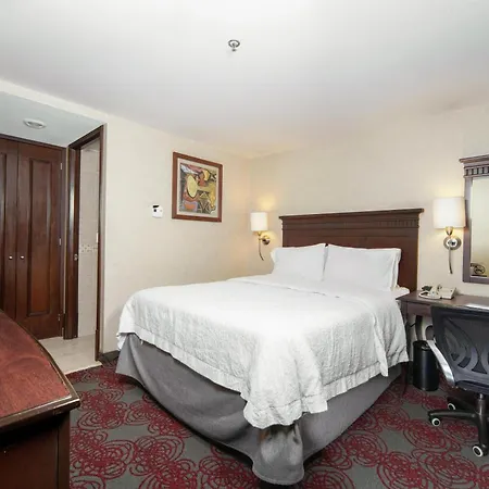 Hampton Inn & Suites Mexico City - Centro Historico-3
