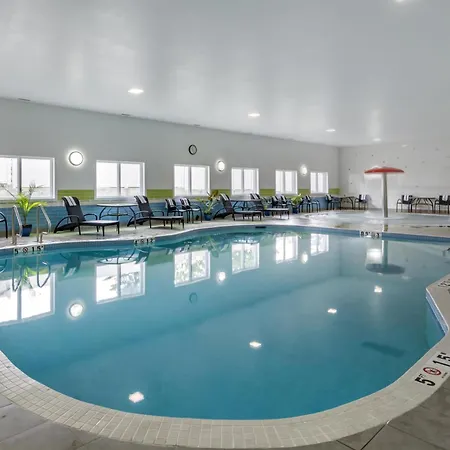Hampton Inn & Suites Edmonton/West-2