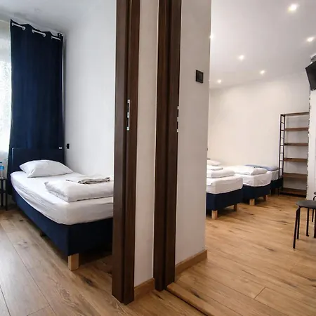 Hostel Helvetia - Private Rooms In City Center-3