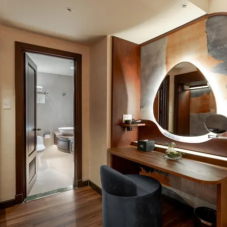 Kin Hotel Ly Tu Trong Edition-2