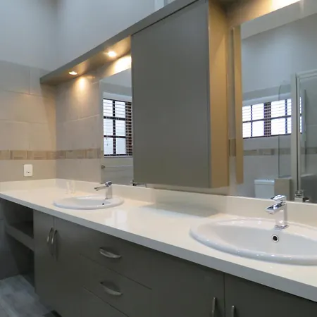 Country Lane Lodge-2