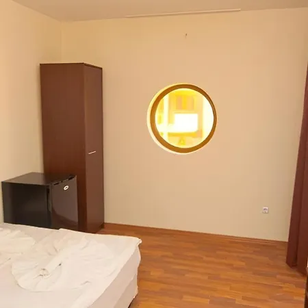 Hotel Golden Ina-2