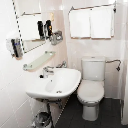 Amsterdam Teleport Hotel - Free Parking-3
