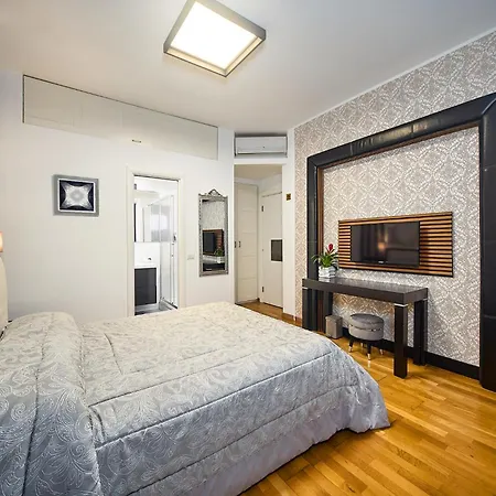Astoria Golden House-3