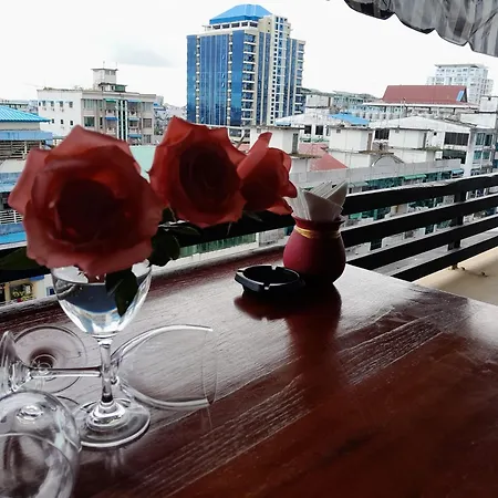 Yama Hotel & Rooftop Bar-2