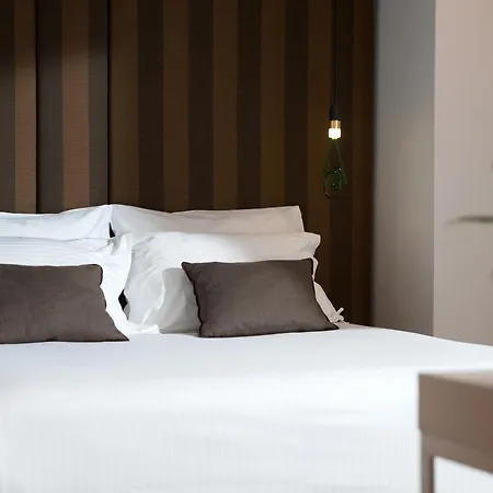 Athenaeum Smart Hotel-3