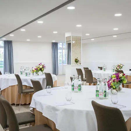 Waldorf Astoria Versailles - Trianon Palace-3