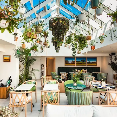 Le Petit Manoir Boutique Hotel-3