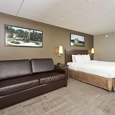 Canad Inns Destination Centre Club Regent Casino Hotel-2