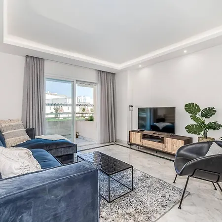 New And Modern Apartment In The Heart Of Puerto Banus-2
