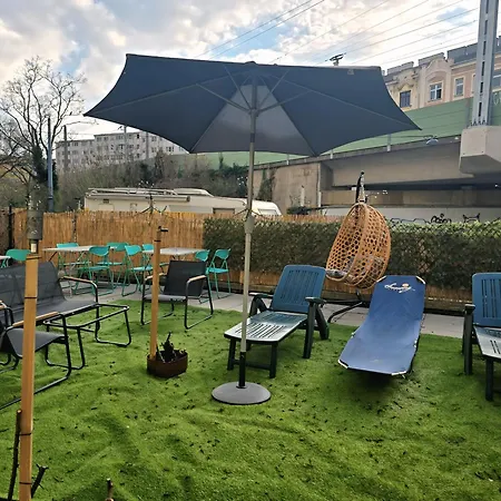 Relaxing Private Rooms Near The Danube River & Millennium City-2