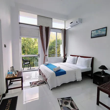 Kandy Alpine Breeze-3