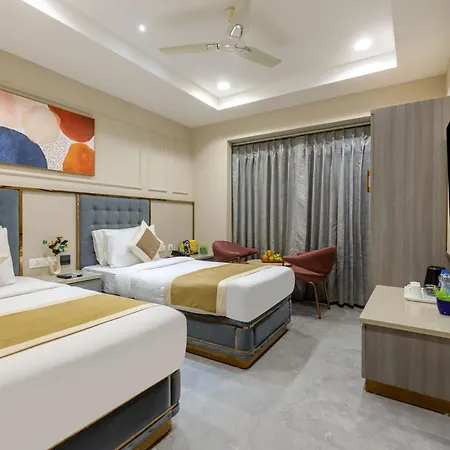 Hotel Sapphire House - 3 Mins Walk From Metro And 5 Mins From New Delhi Railway Station-3