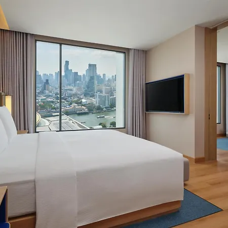 Hilton Garden Inn Bangkok Riverside-3