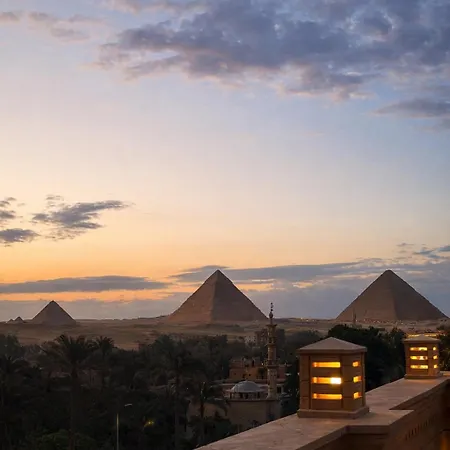 Taj Pyramids Inn - Pyramids View Rooftop-2