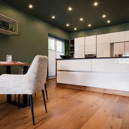 Colorgram - Colorful Loft With Terrace-3
