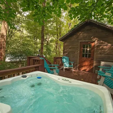 Apollonie Cabin Lookout Mountain Hot Tub-3
