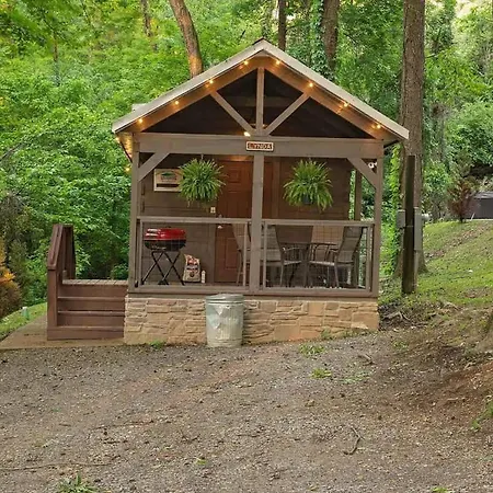 Tiny Cabin Village Private Hot Tub Lynda Cabin-3