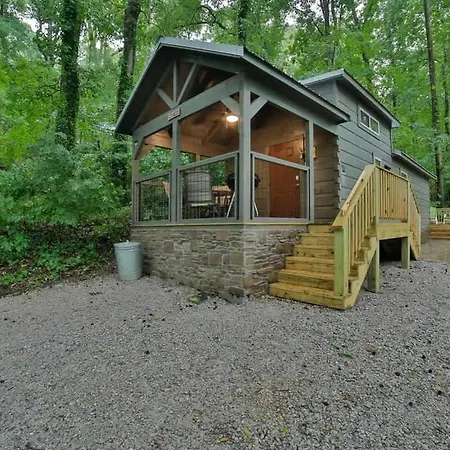 Martha Cabin Tiny Cabin By Downtown Chattanooga-2