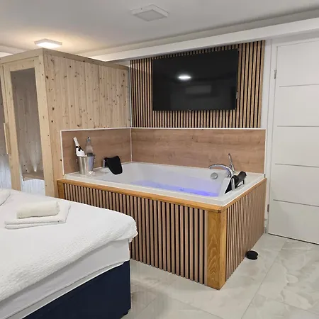 Jacuzzi & Sauna Room-3