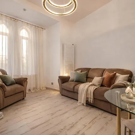 Bucharest 1Br With Balcony Near Palace Of Parliament-2