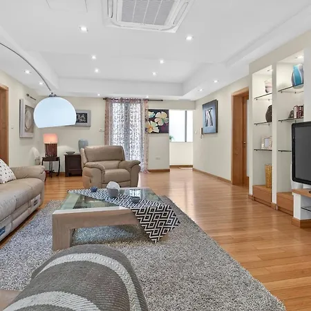 Luxury Apt 110M From The Sea, Balluta Bay, Sliema-3