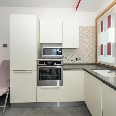 Myriam Holiday Apartment - Realnova-3