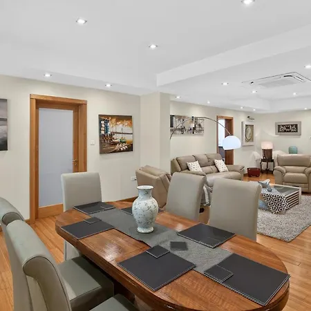 Luxury Apt 110M From The Sea, Balluta Bay, Sliema-2