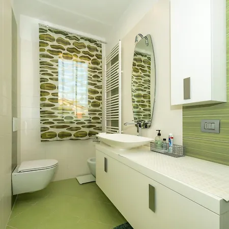 Myriam Holiday Apartment - Realnova-2
