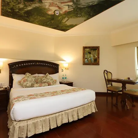 Hotel The Royal Plaza-3