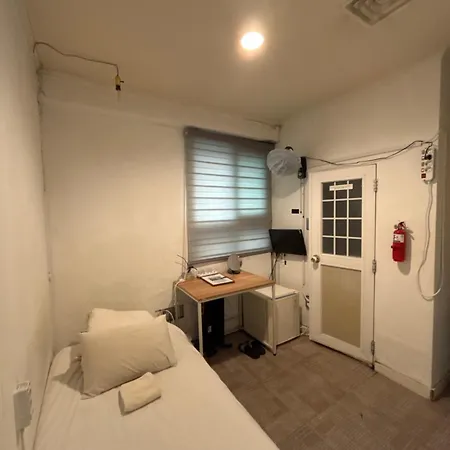 Hostel Korea - Original-3