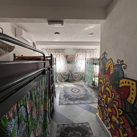 Hostel Backpackers-2
