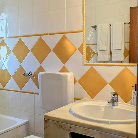 Infante Guesthouse-2