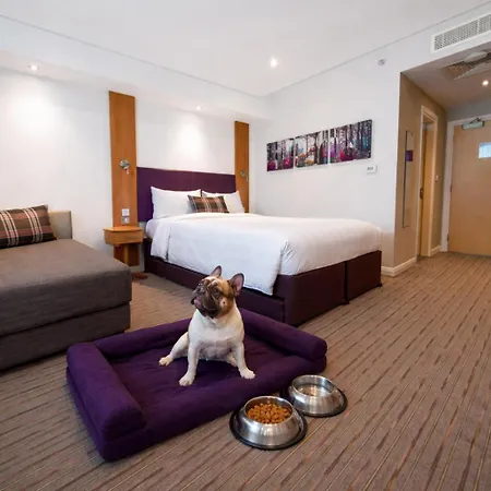 Premier Inn Dubai Al Jaddaf - An Emirates Group Company-2