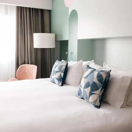 Voco Madrid Retiro By Ihg-2