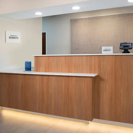 Fairfield Inn & Suites Dallas Park Central-3