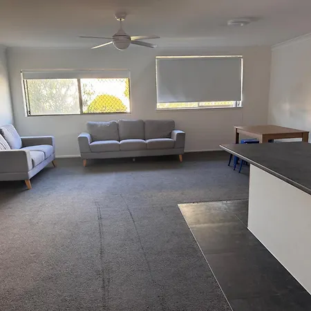 Mumma'S Hostel Surfers Paradise - 18 To 40 Years Old - Passport Only-2
