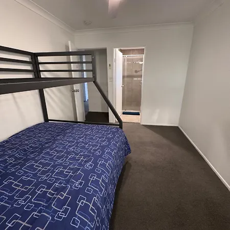 Mumma'S Hostel Surfers Paradise - 18 To 40 Years Old - Passport Only-3