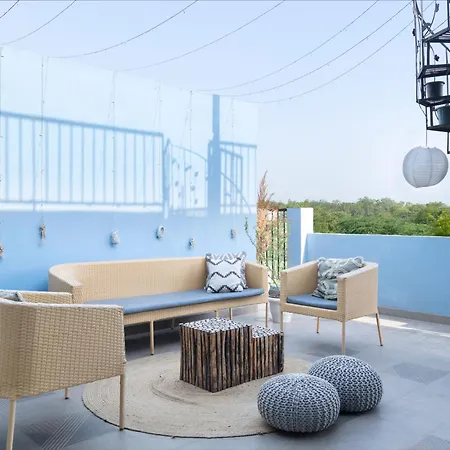 Minimalist Poshtel & Suites-2