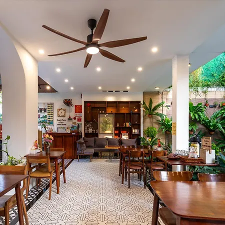 Beach Palm Villa Hoi An-3
