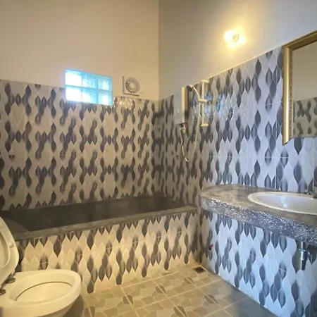 The Coconut House Hotel-3