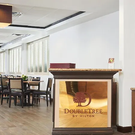 Doubletree By Hilton Dallas Market Center-3