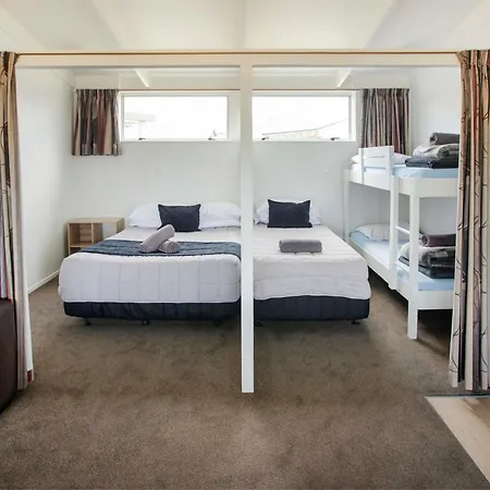 Tahuna Beach Holiday Park-3