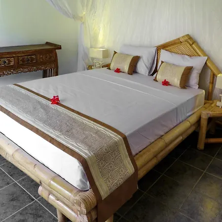 Villa Senang Senggigi-2