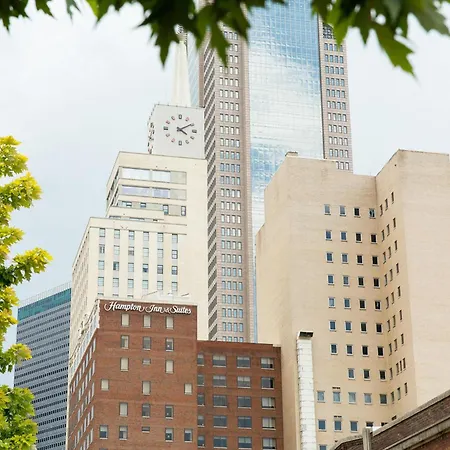 Hampton Inn & Suites Dallas Downtown-3