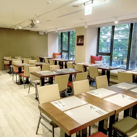 Gogo Hotel Fengchia-2