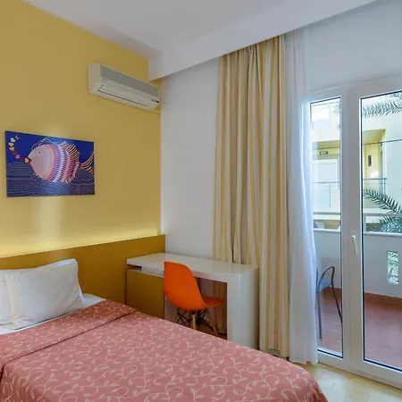Zeus Hotels Palm Beach-2
