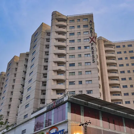 Avari Xpress Gulberg-2