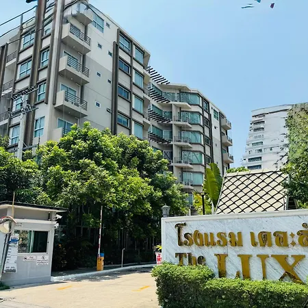 The Lux Ladprao 10-3